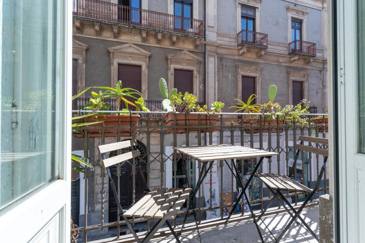 Zefiro Rooms Catania Exterior photo