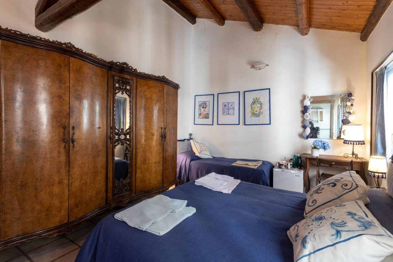 Zefiro Rooms Catania Exterior photo
