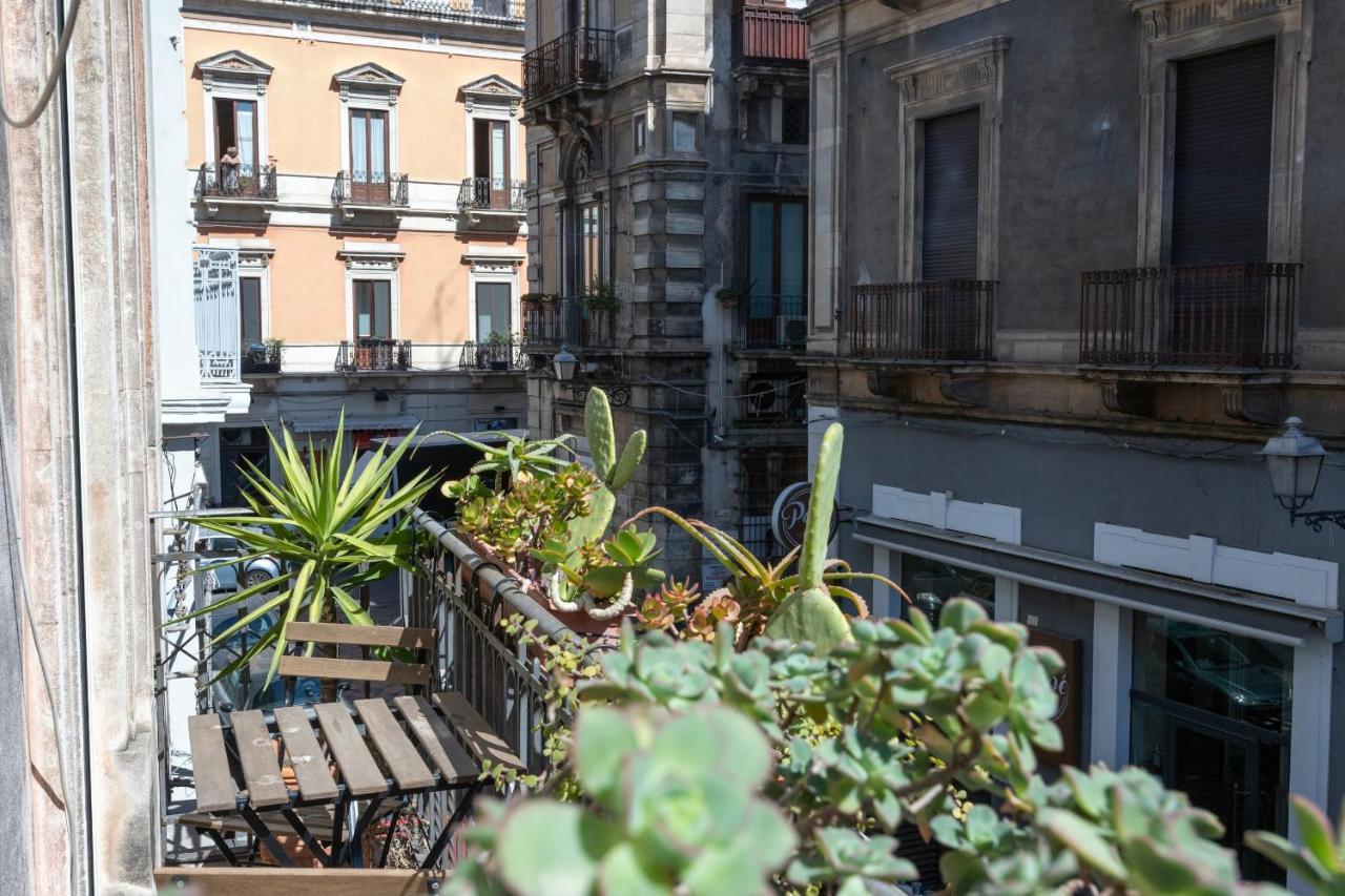 Zefiro Rooms Catania Exterior photo