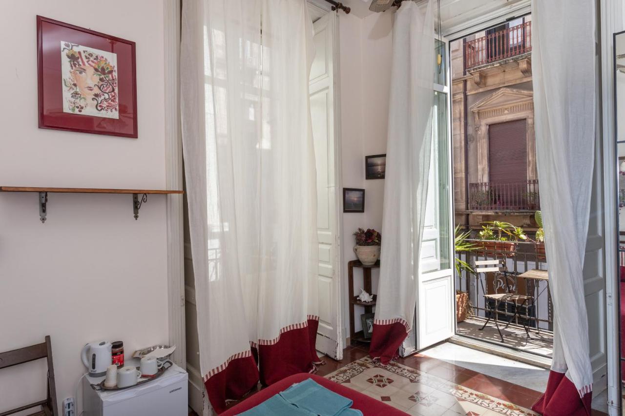 Zefiro Rooms Catania Exterior photo